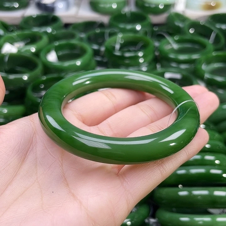 未镶嵌手镯和田玉（碧玉）