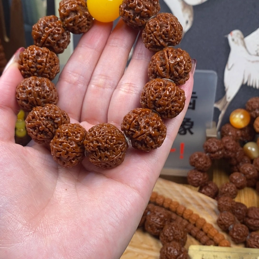 吊坠金刚菩提216。 98.88黄配