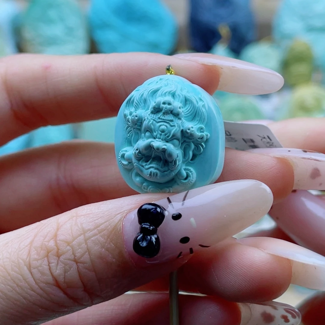 绿松石未镶嵌珠宝奇石