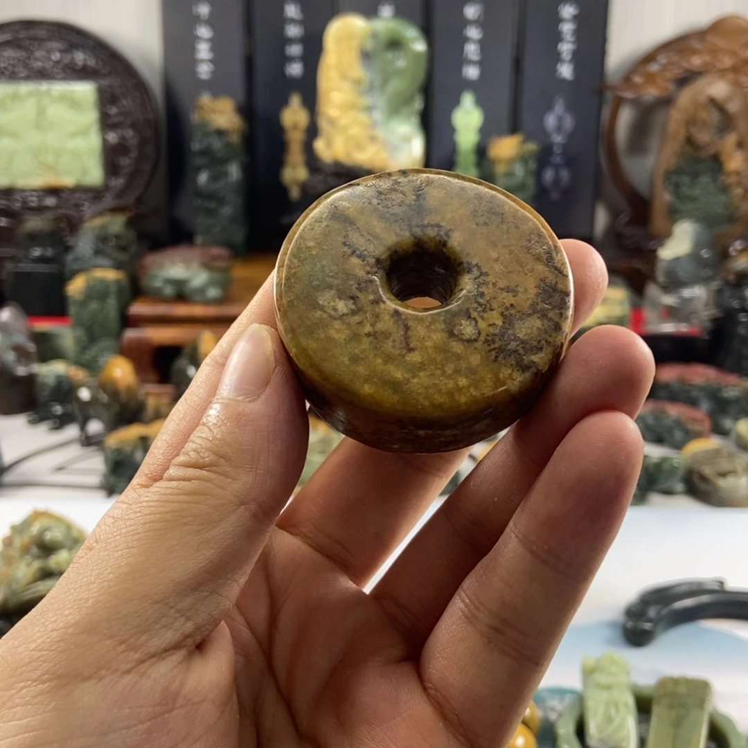 岫岩河磨玉（透闪石质玉）未镶嵌把件