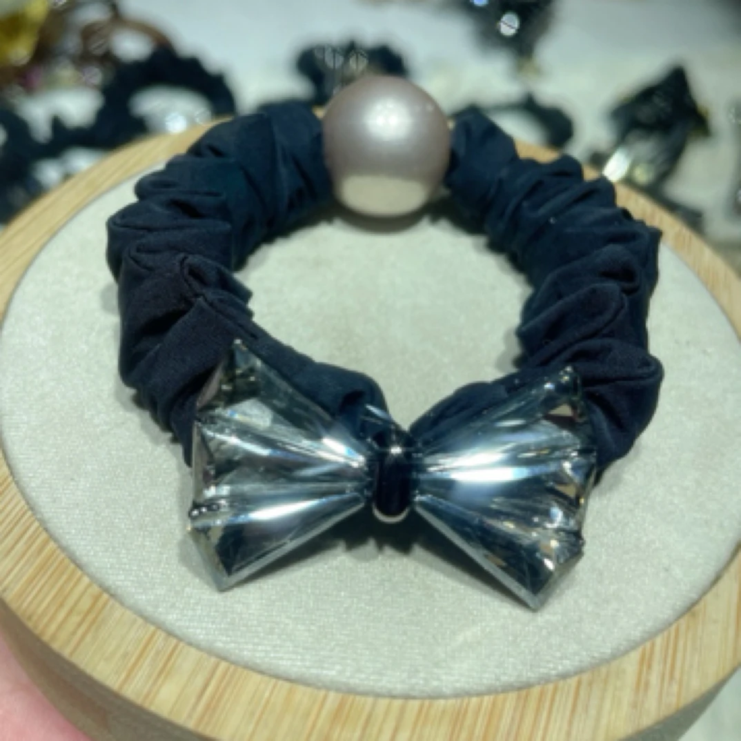 C051韩版发饰秋冬新款精致蝴蝶结百搭耐用扎马尾丸子头发绳发圈