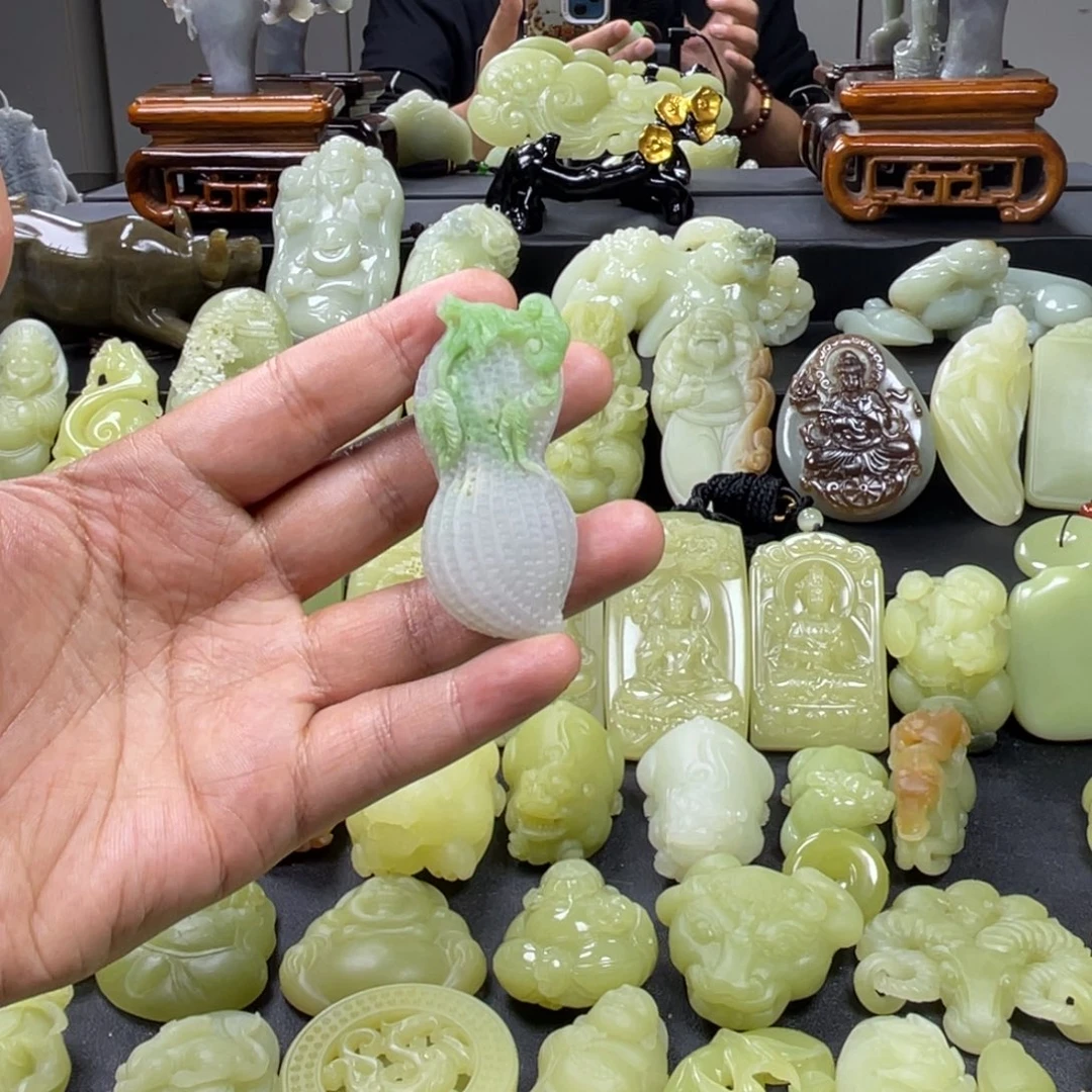 和田玉（黄玉）未镶嵌颈饰