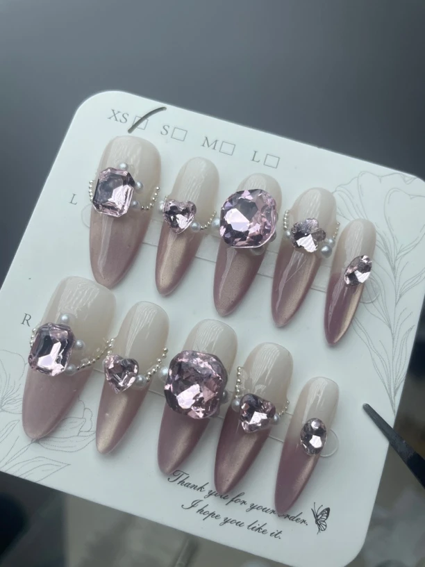 直播专用链接穿戴甲！默认微瑕！no退no换！