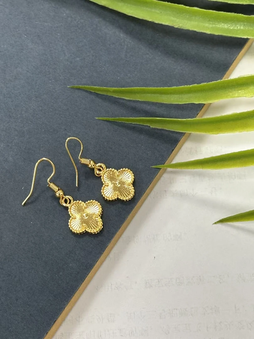 春节风格轻职风精品耳环（多样性发一对）B530