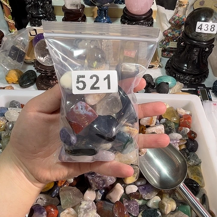 未镶嵌水晶大型摆件（非配饰）是****?