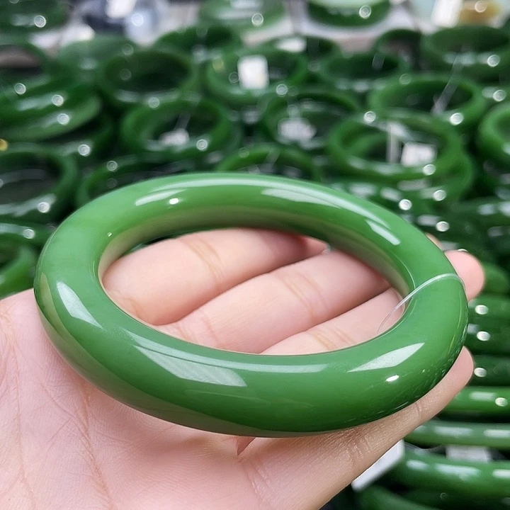 未镶嵌手镯和田玉（碧玉）