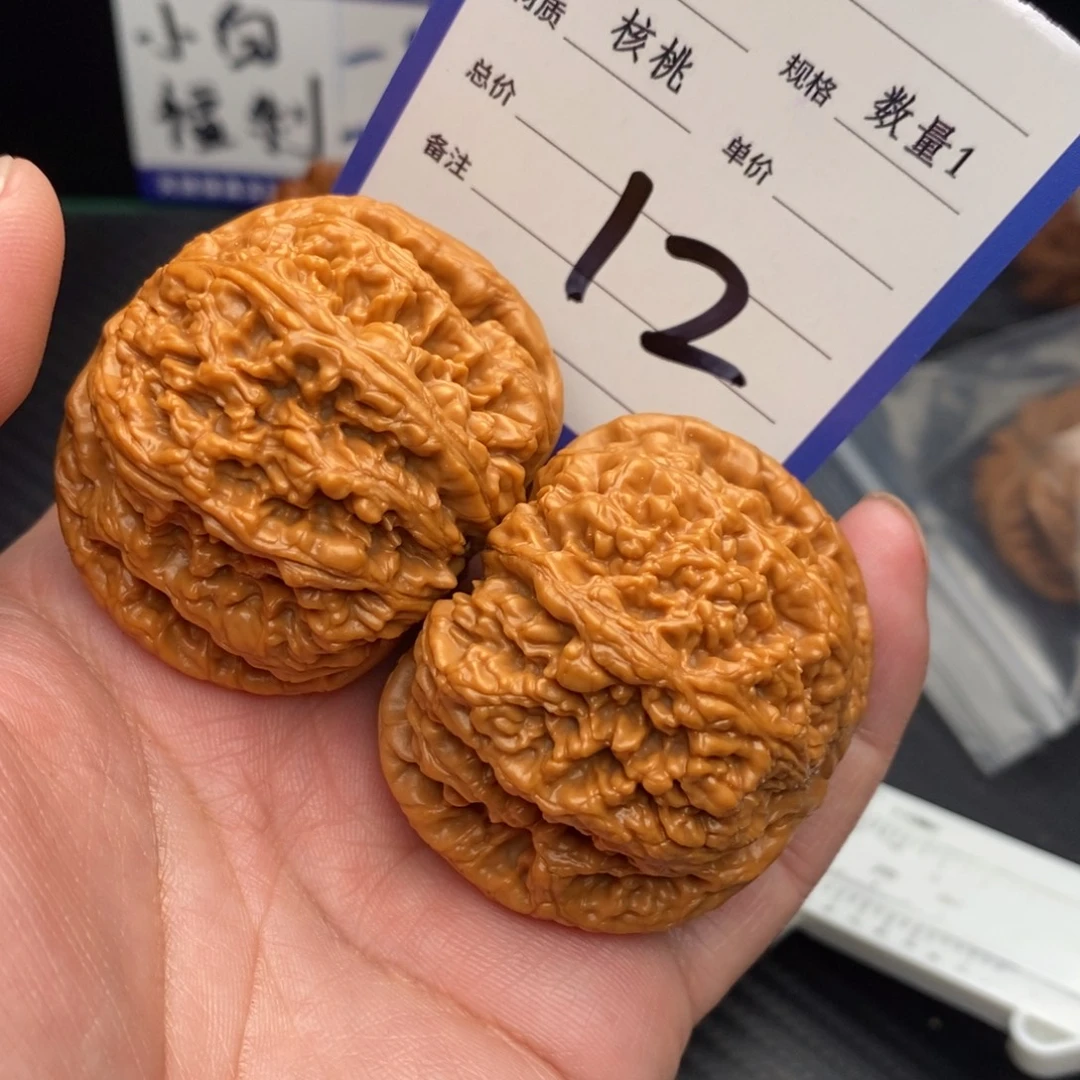 桃核把件粗筋47momo