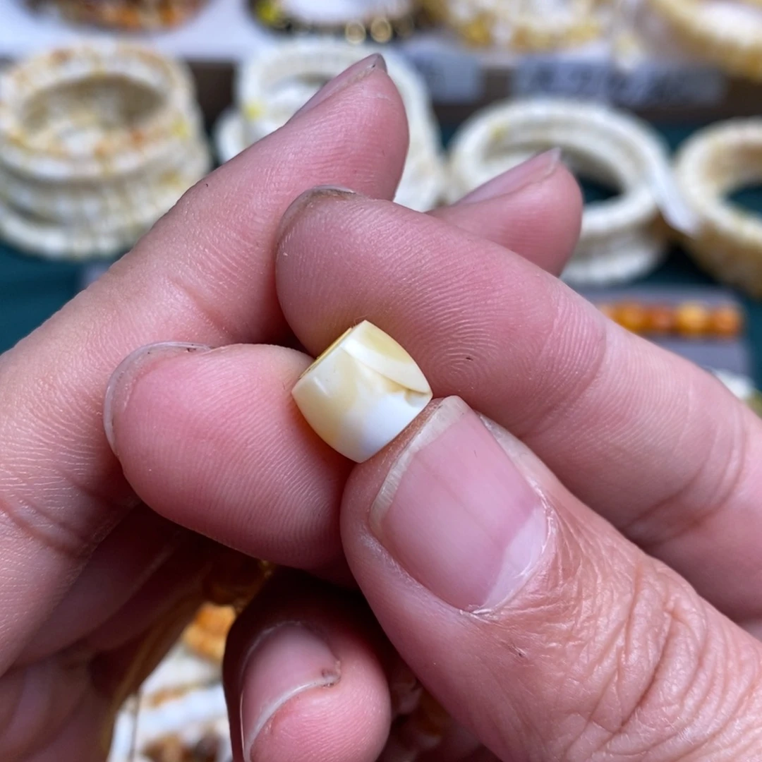 琥珀裸石未镶嵌7*直切9.9mm