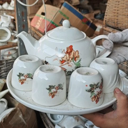 库存微瑕三打白骨精多孔茶壶一套容量1000毫升