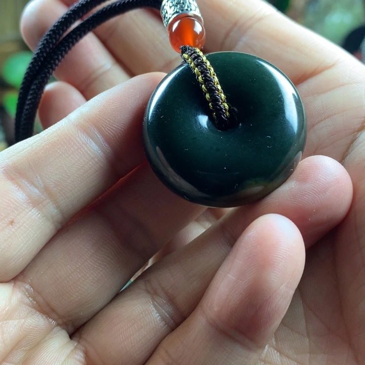 岫岩河磨玉（透闪石质玉）吊坠未镶嵌鹏**角