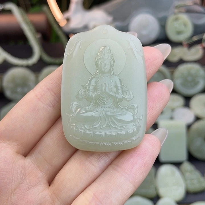 丑***1和田玉未镶嵌颈饰