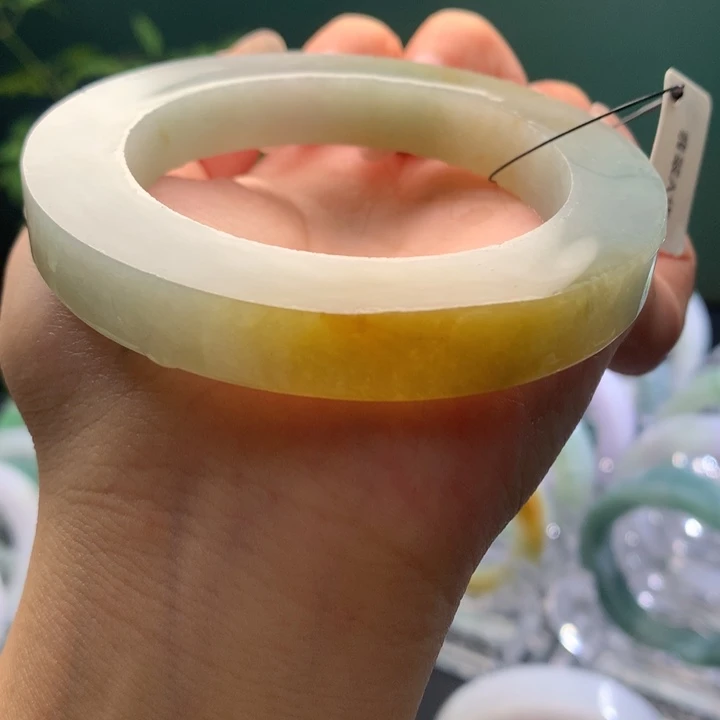 定制翡翠手镯未镶嵌