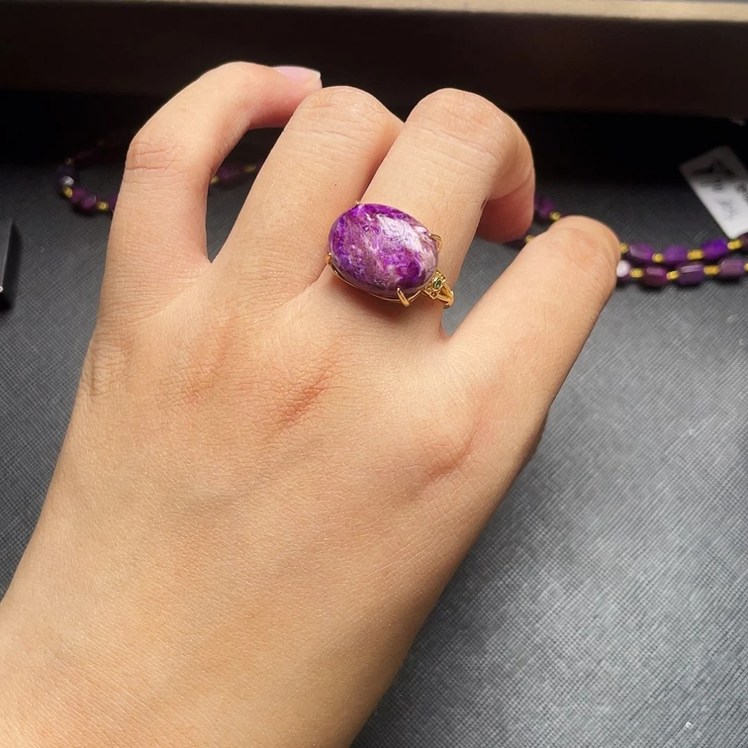 银S925镶嵌苏纪石（舒俱来）戒指