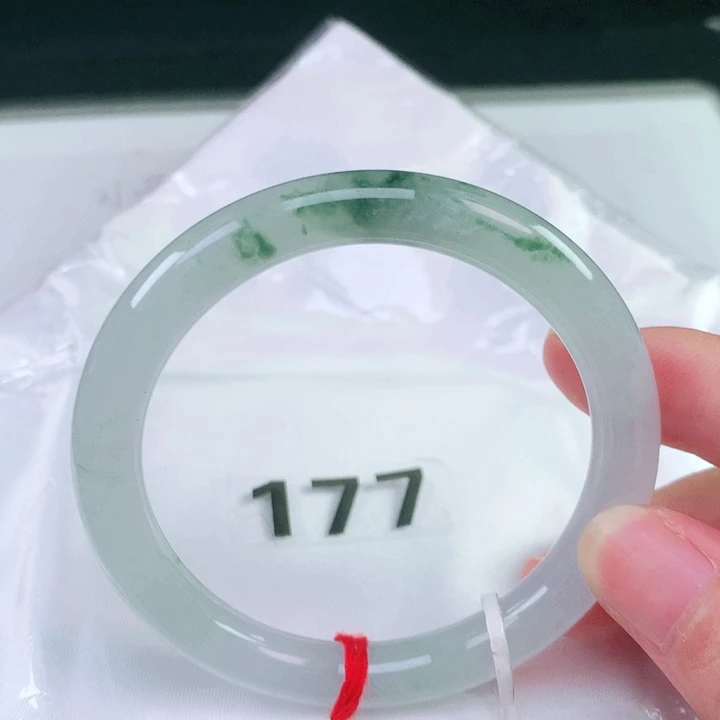 翡翠未镶嵌手镯翡翠手镯