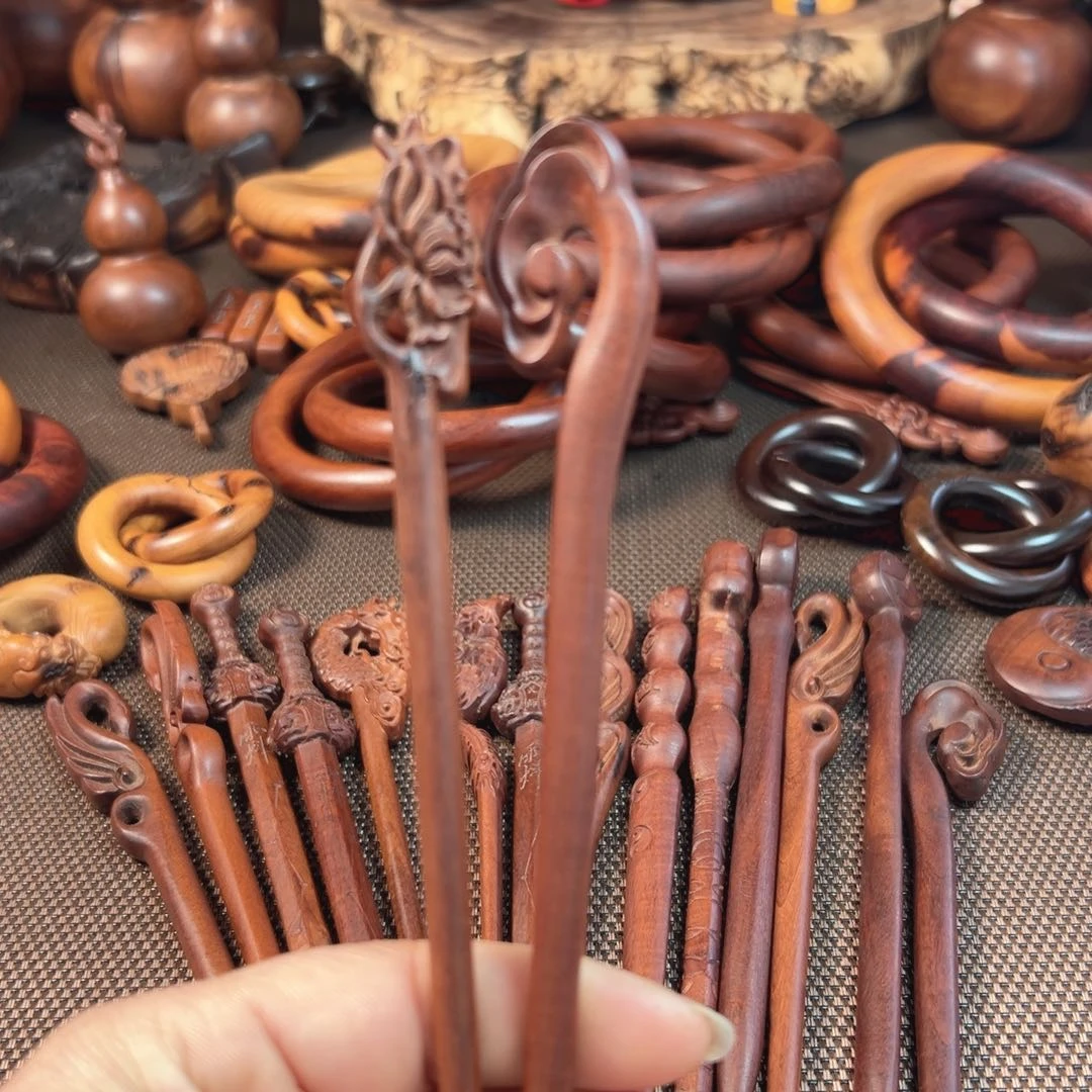 枣木?***兽雷击枣木发簪