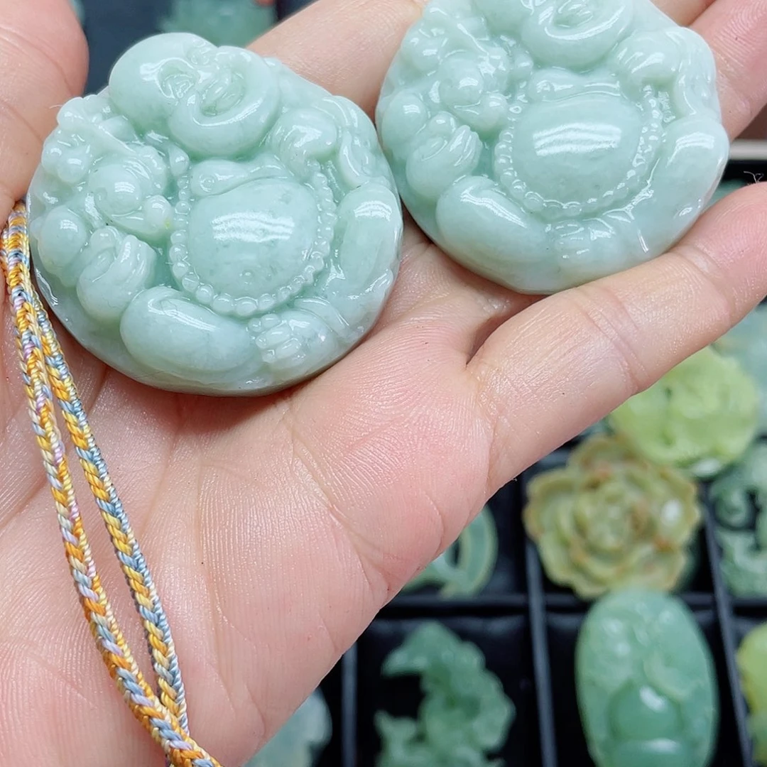 蛇纹石玉未镶嵌颈饰冉*