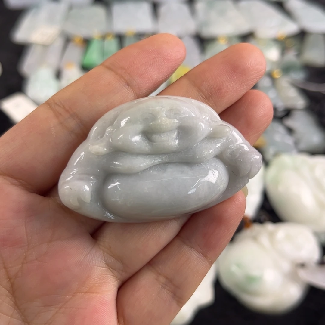 吊坠(不含链)未镶嵌翡翠瑕疵