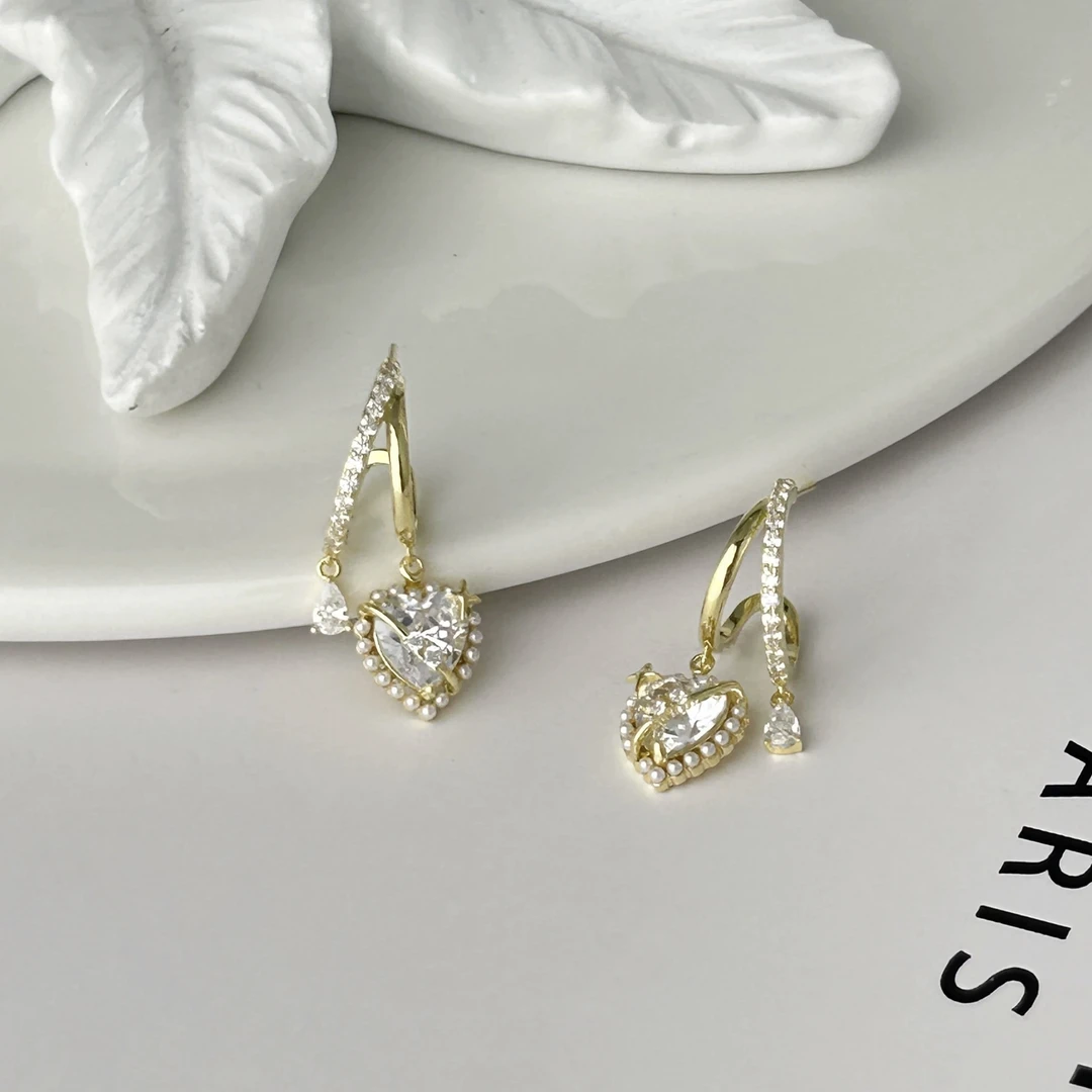 925银合成锆石耳饰 气质耳钉双环灵动桃心S925银轻奢个性SY676