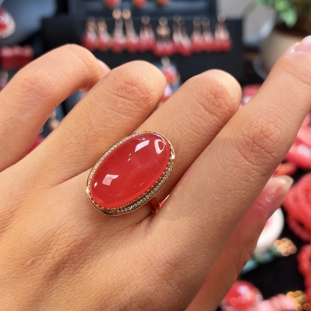 菱锰矿（红纹石）18K金镶嵌戒指