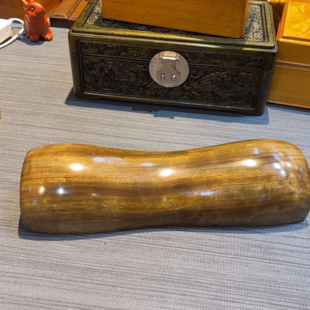 成套家具紫檀木类，金丝楠枕头