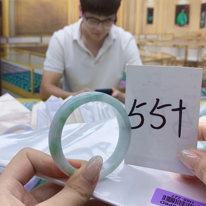 未镶嵌手镯翡翠900780000099