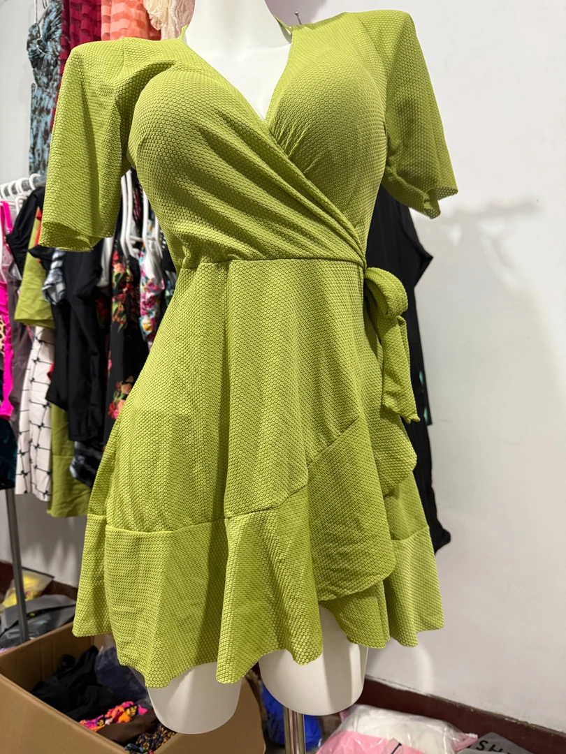 遮肉显瘦公主风保守连体裙女