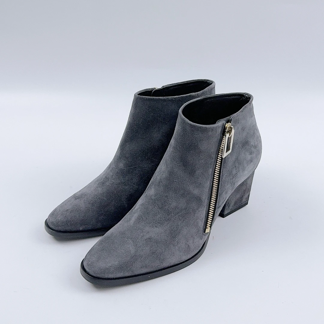 未使用 Roger Vivier/罗杰·维威耶 37码 RV灰色麂皮短靴全新vz035