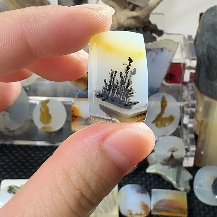 玛瑙/玉髓未镶嵌珠宝奇石