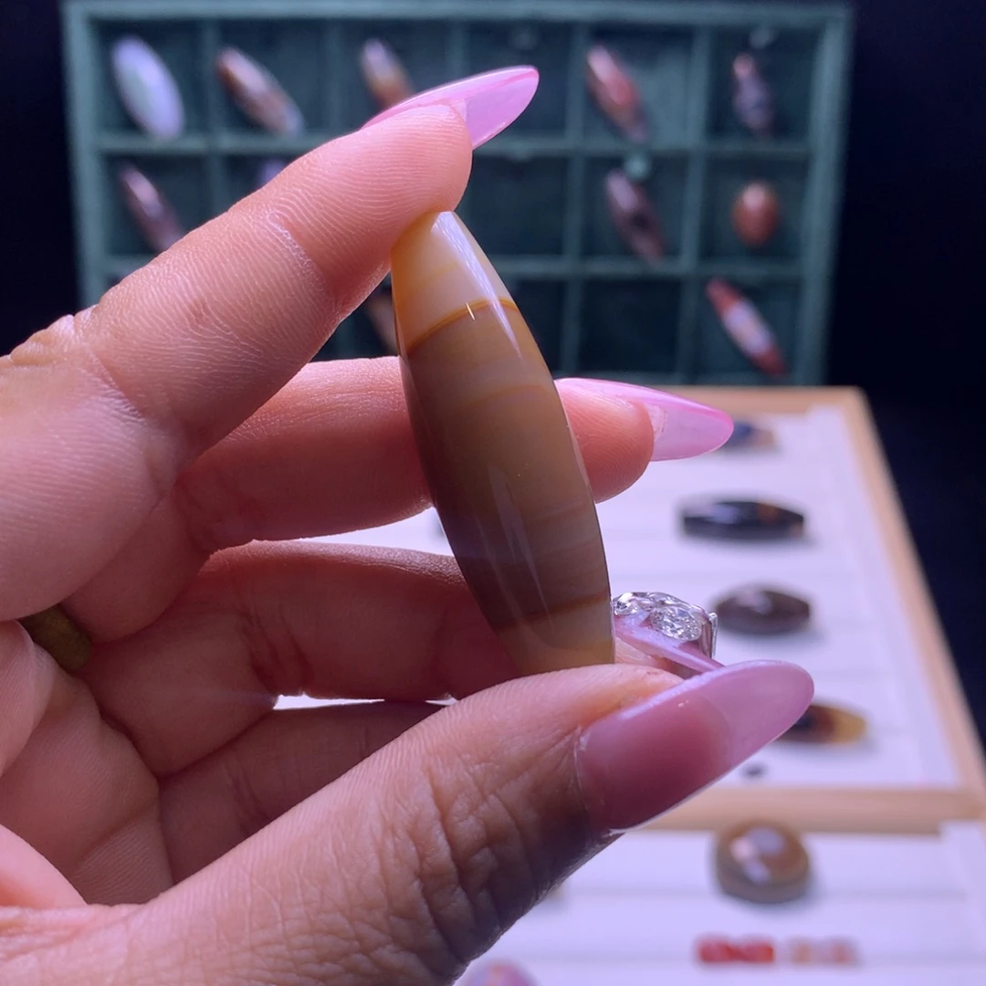 玛瑙/玉髓颈饰未镶嵌