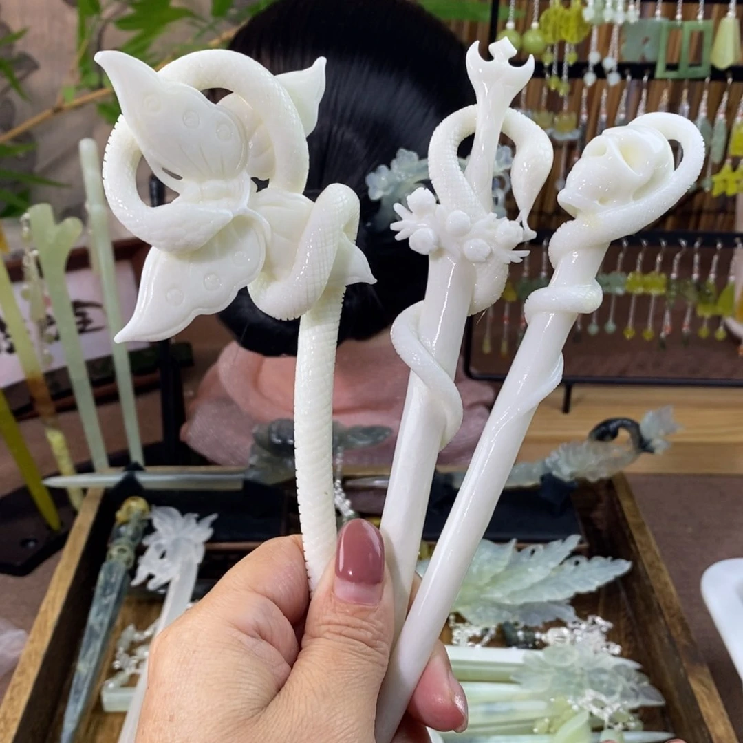 蛇纹石玉玉簪未镶嵌许**?