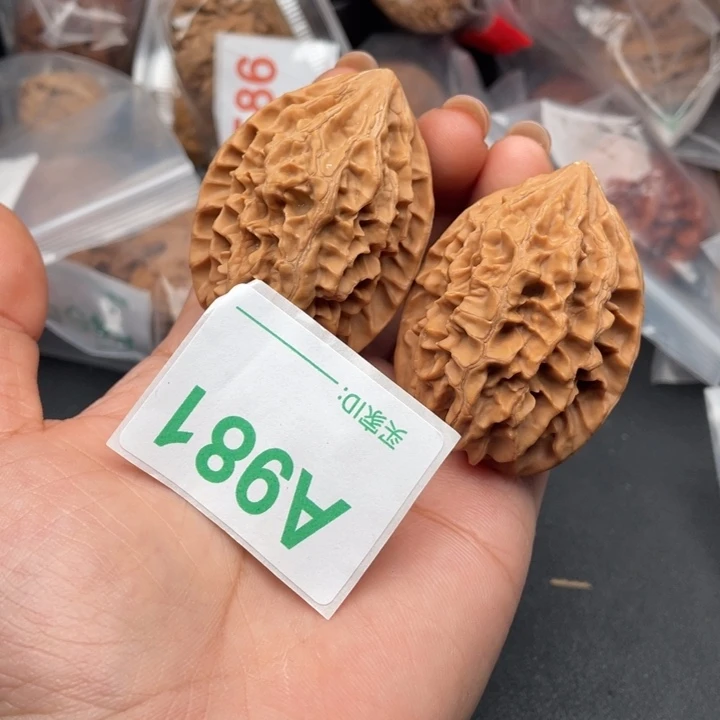 吊坠文玩核桃核桃