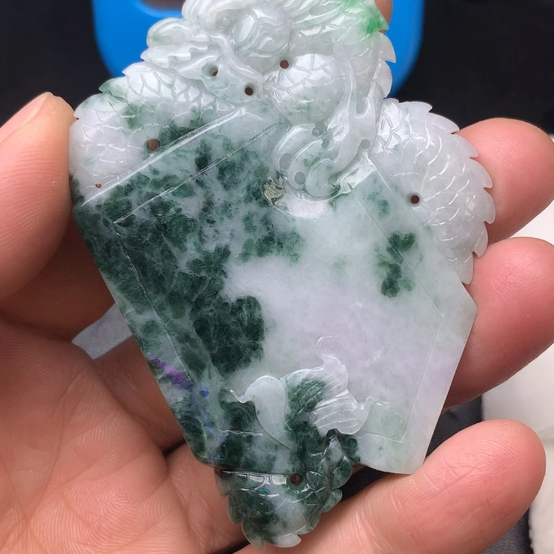 翡翠未镶嵌颈饰翡翠首饰和翡翠珠宝