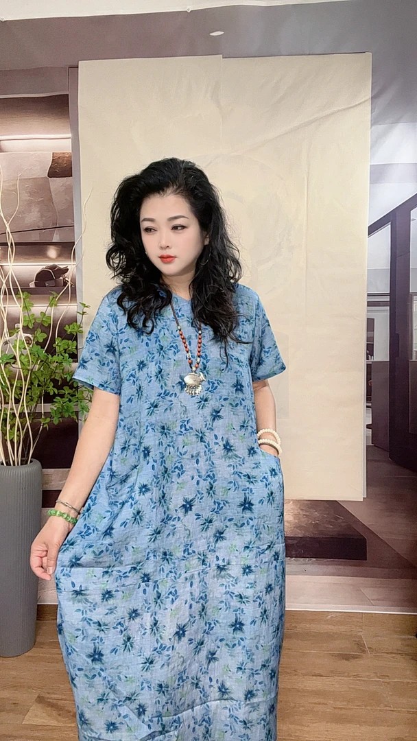 大码蓝色印花连衣裙提花夏季仙女风潮流宽松气质高端橄榄型连衣裙