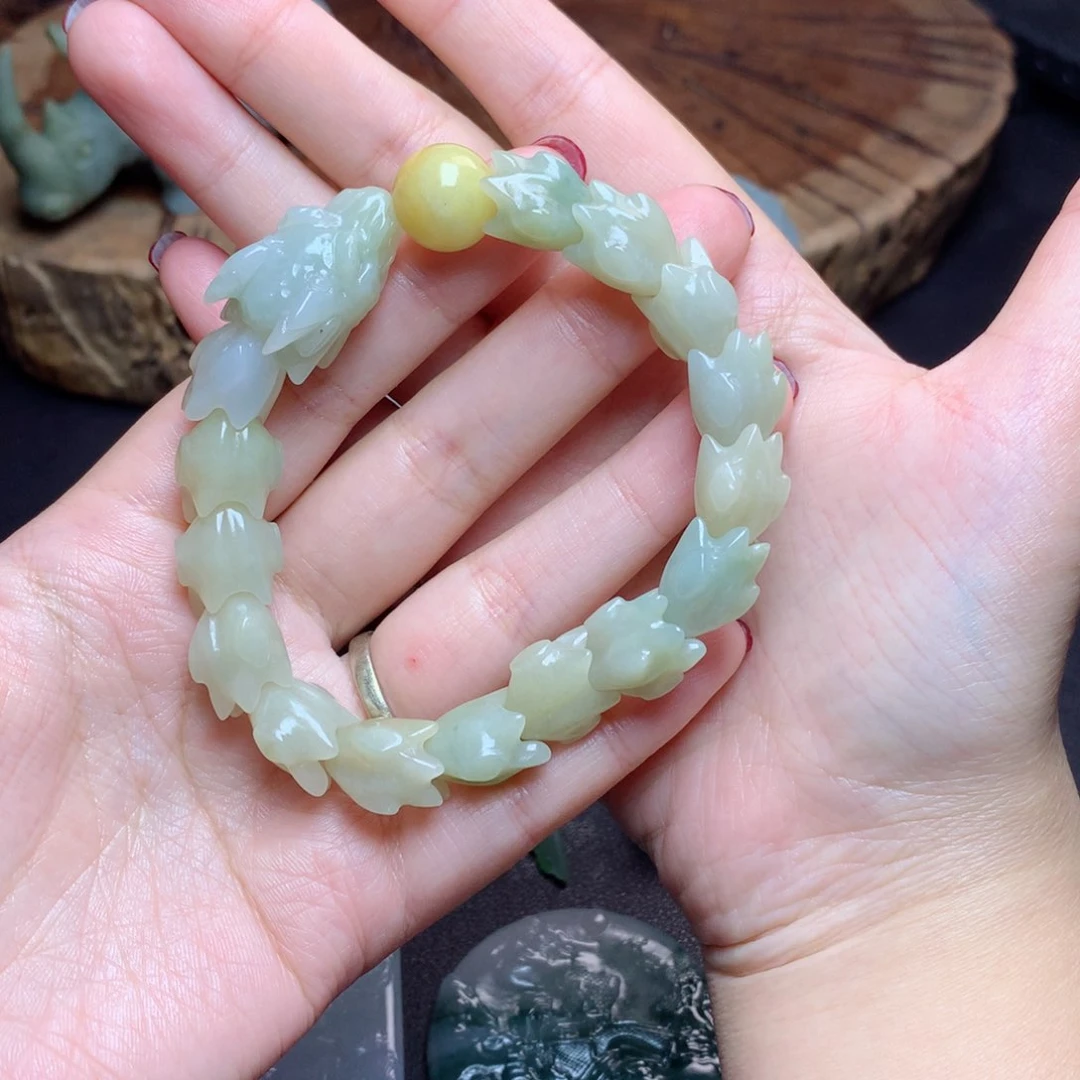 定制翡翠未镶嵌马**侯翡翠