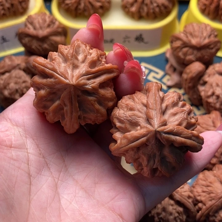 把件文玩核桃曹大龙全品三棱正奔 40