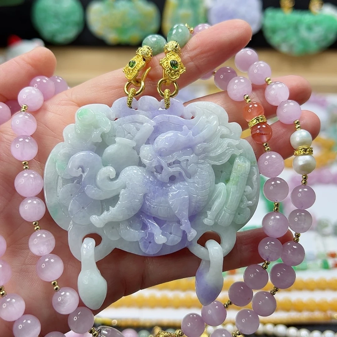 颈饰未镶嵌翡翠吊坠