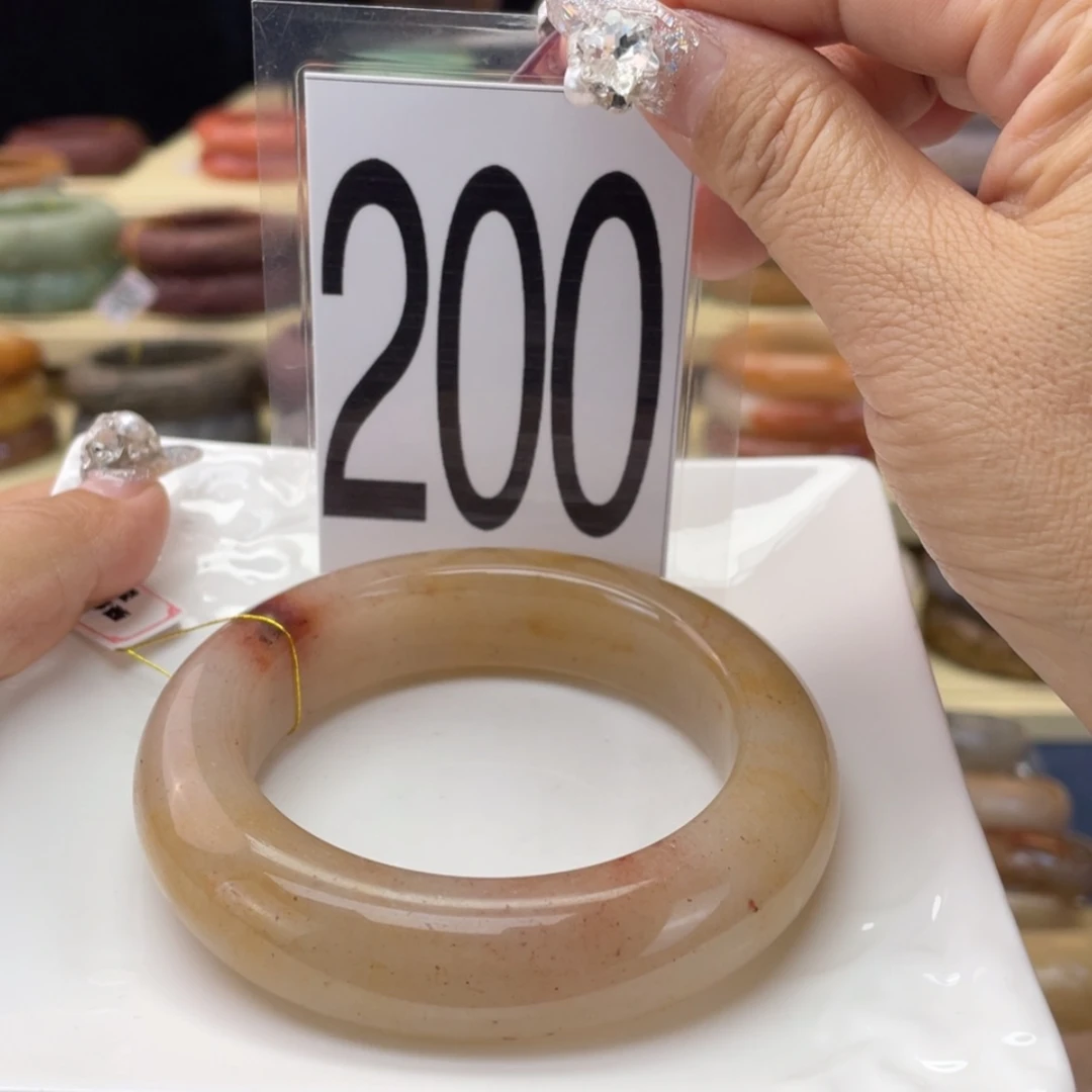 【闪购商品】石英质玉手镯未镶嵌