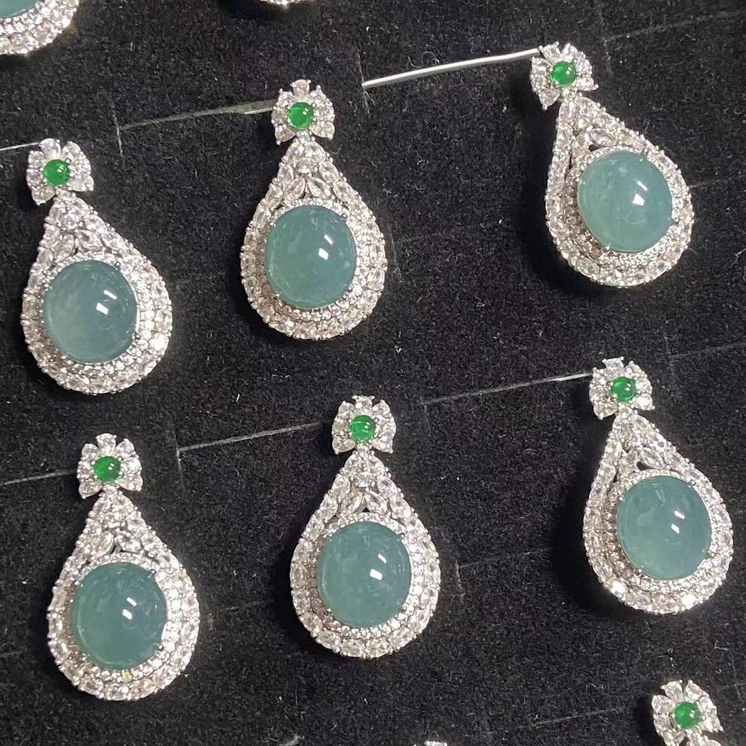 16058天然A货翡翠【颈饰】多样性发一个