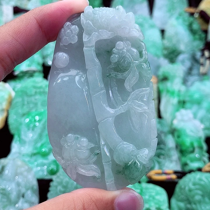 翡翠未镶嵌吊坠(不含链)