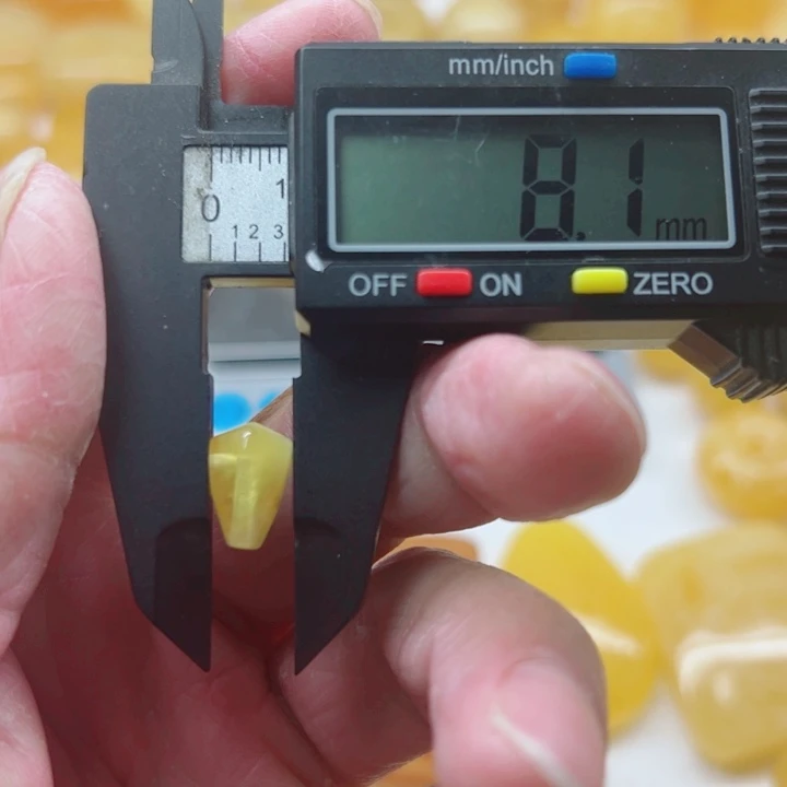 琥珀（矿物珀）未镶嵌裸石