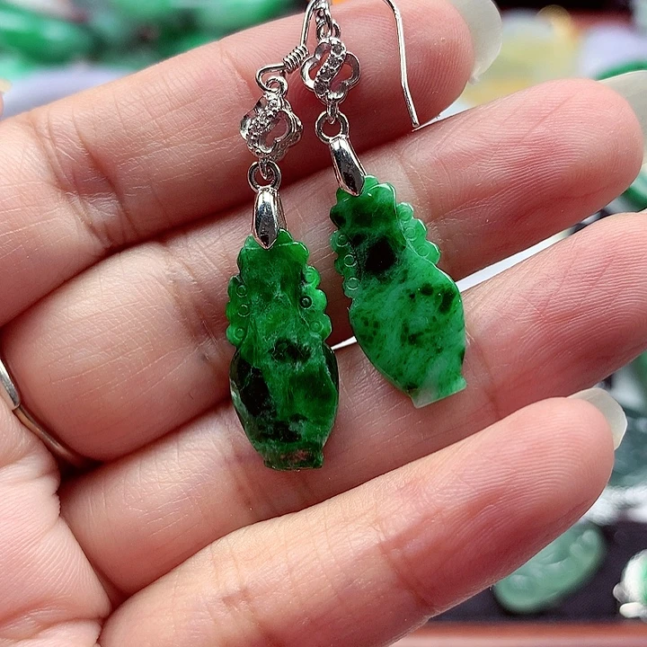 翡翠银S925镶嵌颈饰翡翠