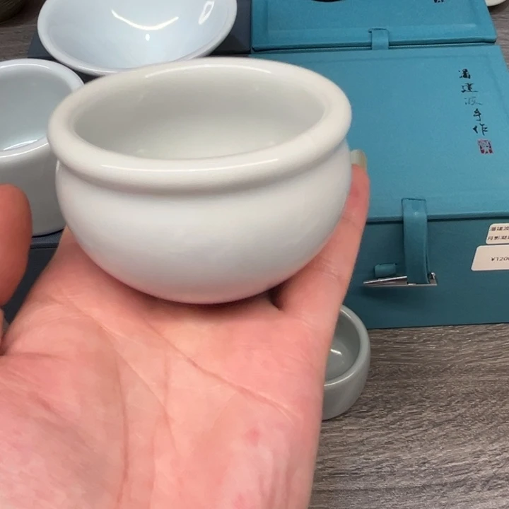 瓷片潘建波月白釉风水缸杯