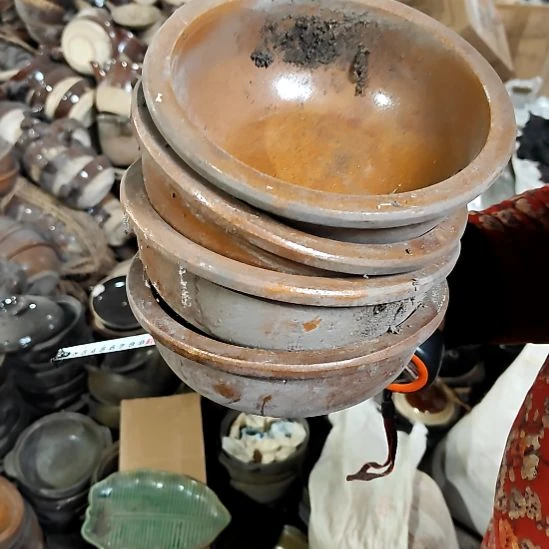 摆件盘子碗茶壶啥都有