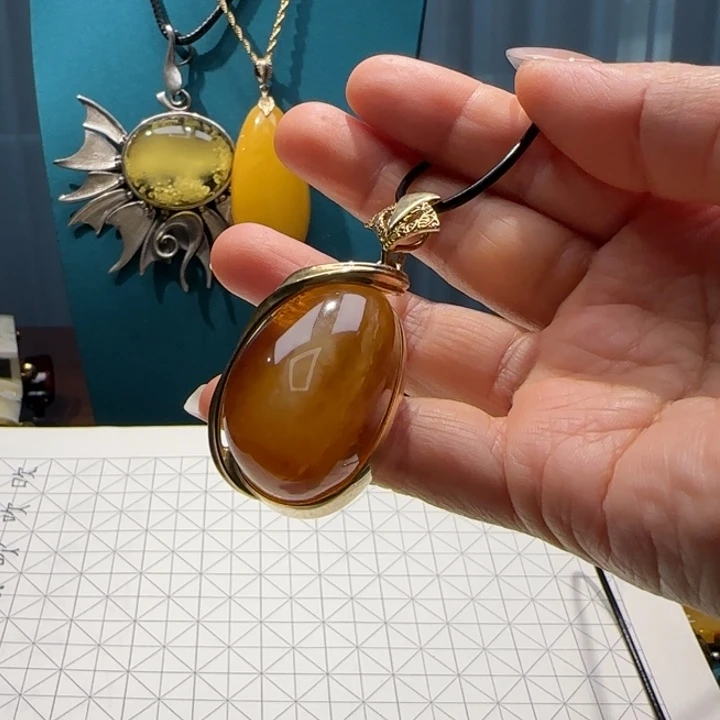 琥珀未镶嵌颈饰波兰设计款琥珀蜜蜡