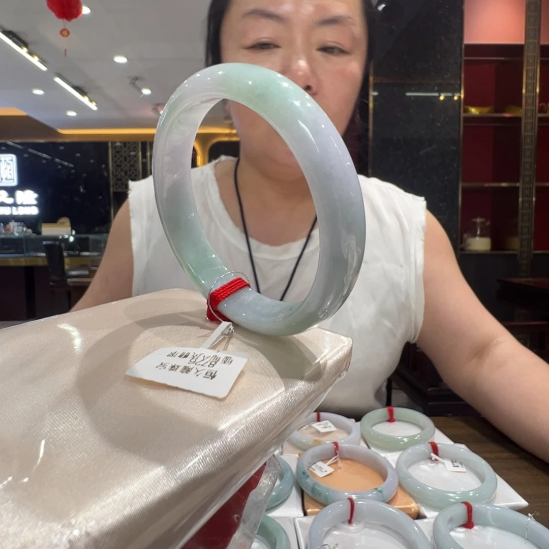 翡翠手镯未镶嵌春彩54.2