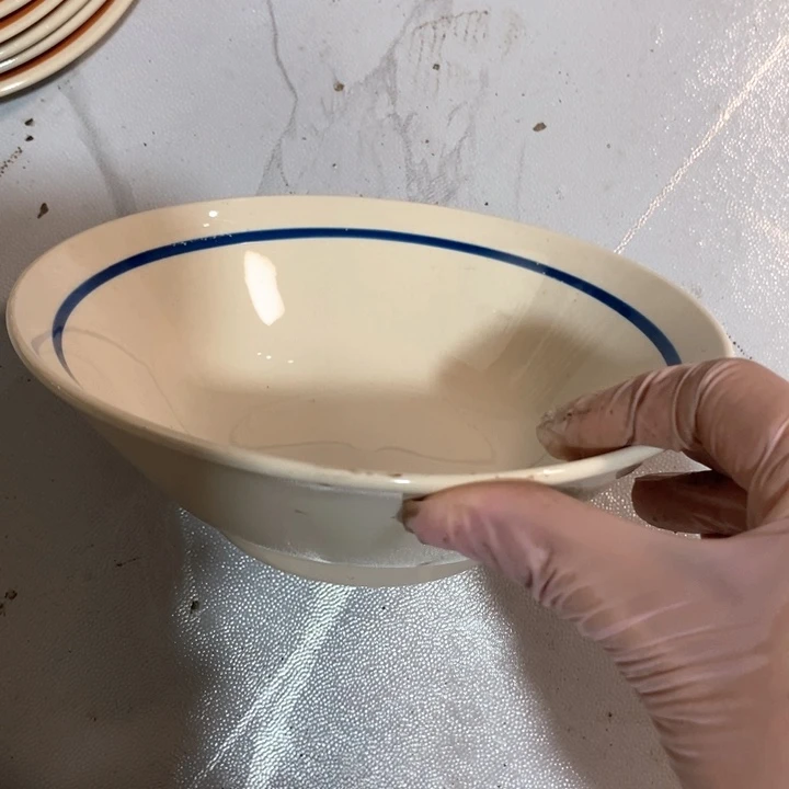 瓷片炻器瓷斗笠碗口径17.8厘米