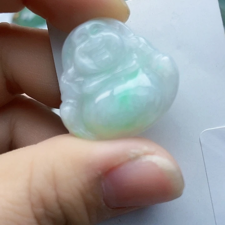 翡翠未镶嵌颈饰好