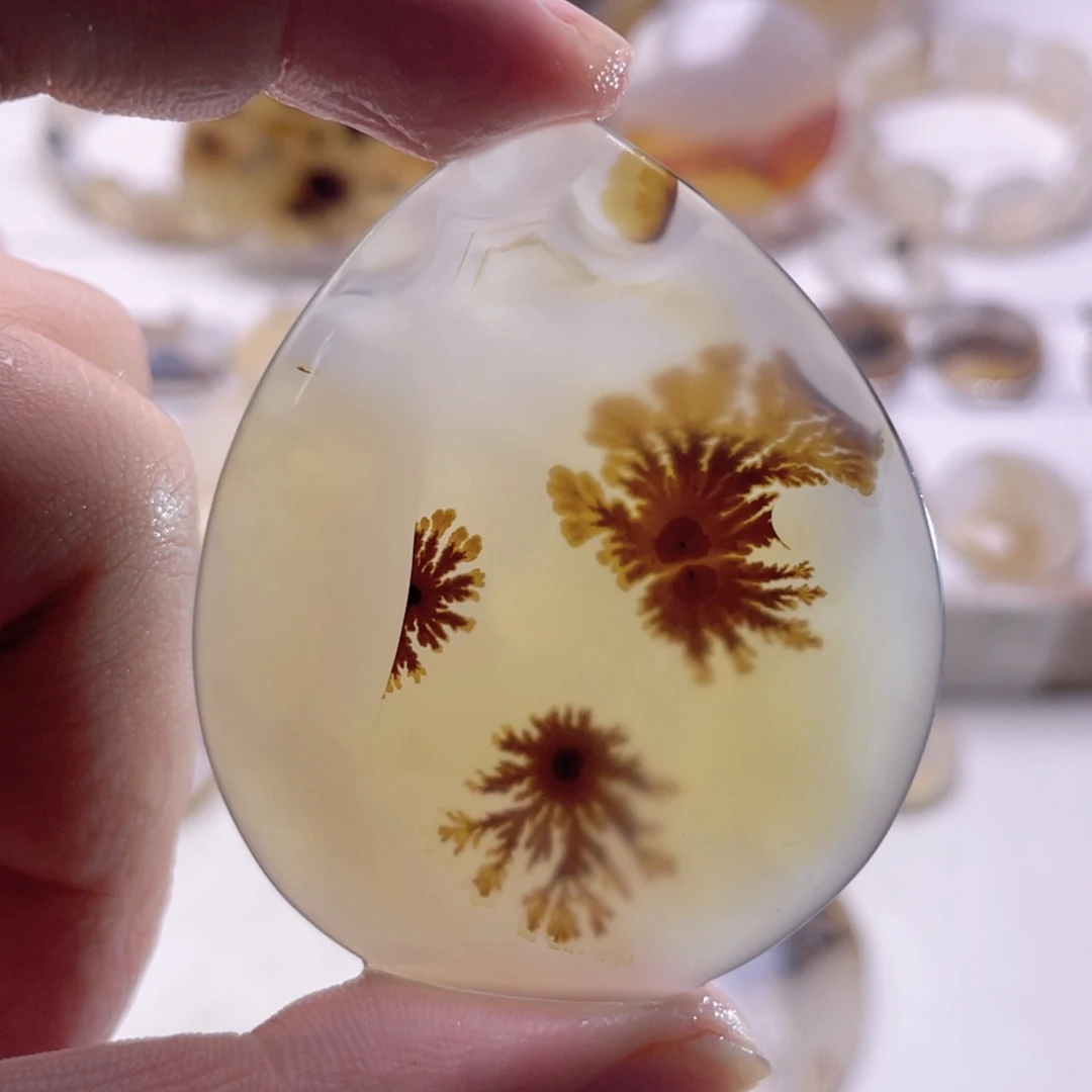 玛瑙/玉髓未镶嵌珠宝奇石