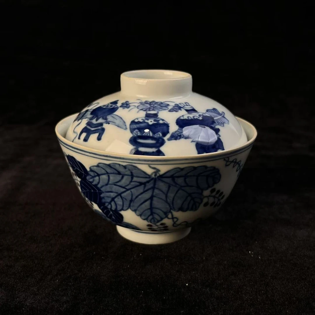 清代青花花草纹盖碗