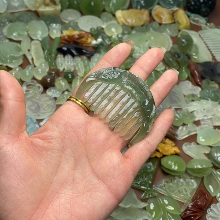 蛇纹石玉合金颈饰